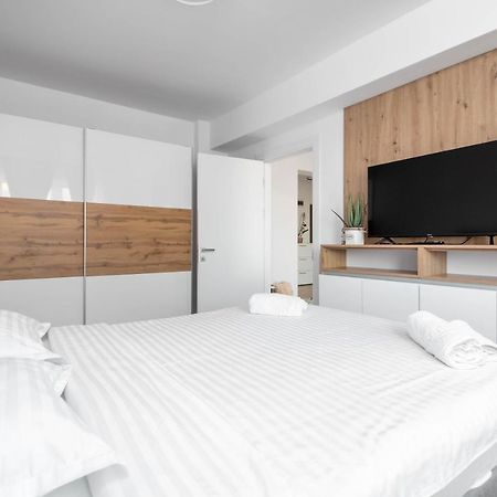 Brighita Apartment Oradea Ngoại thất bức ảnh