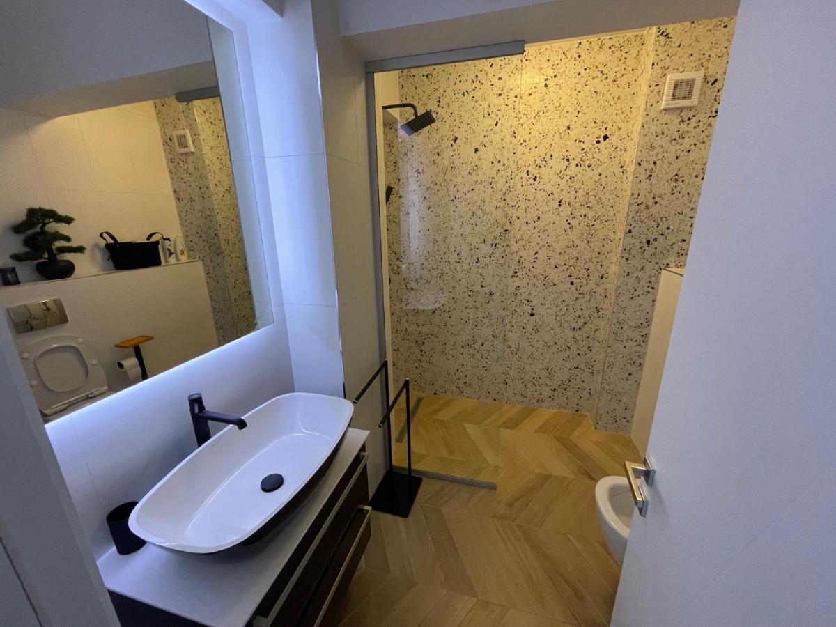 Brighita Apartment Oradea Ngoại thất bức ảnh